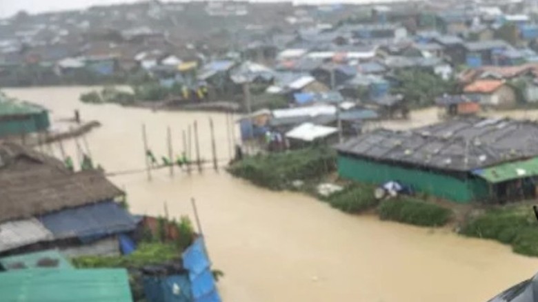 বন্যা ও ভূমিধসে রোহিঙ্গা ক্যাম্পে মানবিক পরিস্থিতির অবনতি: ই