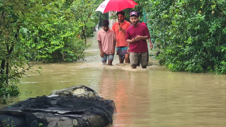 টানা বৃষ্টিতে কক্সবাজারে নিম্নাঞ্চল প্লাবিত: ৬৪৮ আশ্রয়কেন্দ