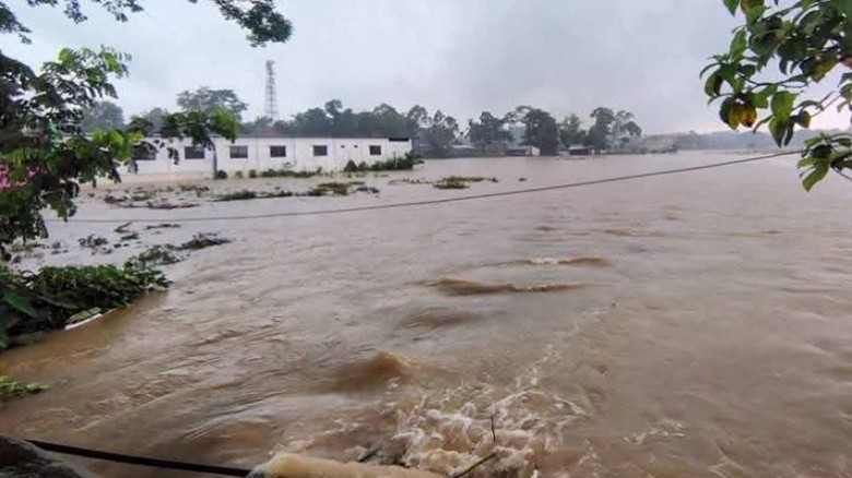 দেশের ৪ নদীর পানি এখনও বিপৎসীমার ওপরে