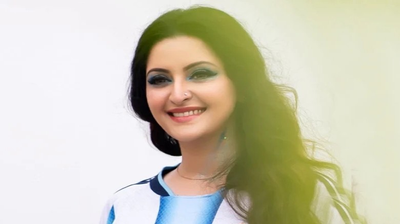 হ্যারি কেইনও ঠেকাতে পারলেন না, বিয়ের ঘোষণা পরীমণির