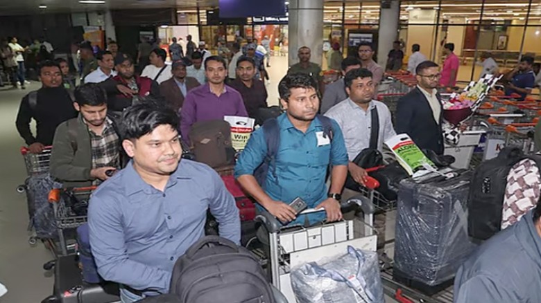 চার মাস পর দেশে ফিরলেন ‘বাংলার জয়যাত্রা’র ১৭ নাবিক