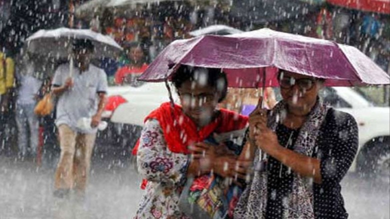 গভীর নিম্নচাপের প্রভাবে টানা ৫ দিন দেশজুড়ে ভারি বৃষ্টির পূর্