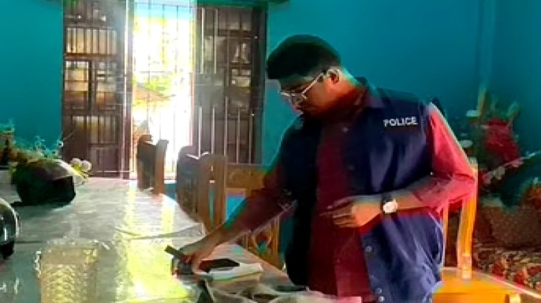 পেকুয়ায় পুলিশ পরিচয়ে ডাকাতি; ১৬ ভরি স্বর্ণ ও টাকা লুট