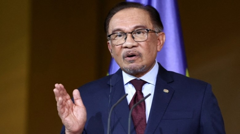 ৩ লাখ রোহিঙ্গা ফেরত নিতে সম্মত মিয়ানমার: আনোয়ার ইব্রাহিম