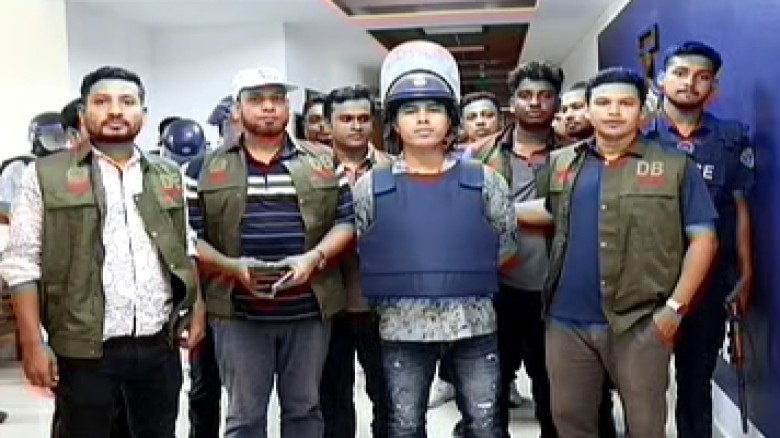 ভারতীয় আধার কার্ডে ‘সন্ত্রাসী’ ইমনের নাম আজহার খান, ব্যবহার 