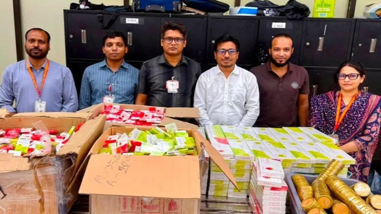 শাহজালাল বিমানবন্দরে সিগারেট, স্বর্ণ ও মদসহ ২ কোটি টাকার পণ্য জব্দ...