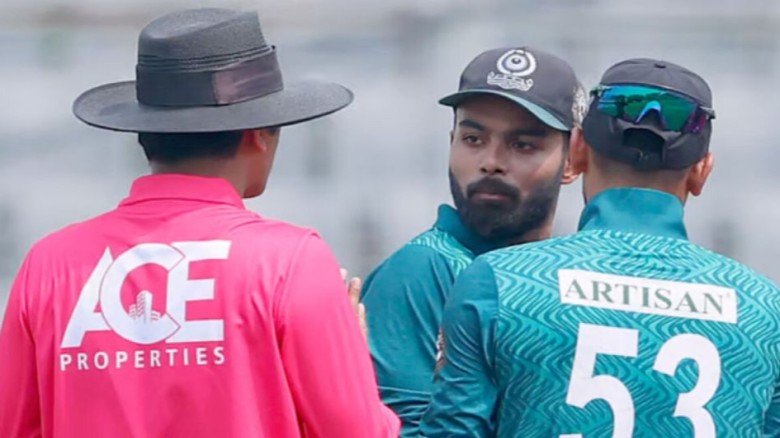 পদত্যাগ করেছেন আম্পায়ার সৈকত, ক্রিকেটাঙ্গনে নানা গুঞ্জন