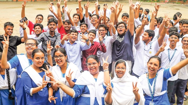 এসএসসির ফল প্রকাশ আগামীকাল, ফলাফল জানবেন যেভাবে