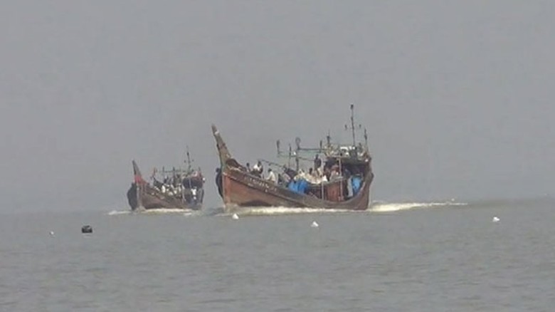 বঙ্গোপসাগরে ফের জলদস্যু আতঙ্ক, ঝুঁকি নিয়ে সাগরে জেলেরা