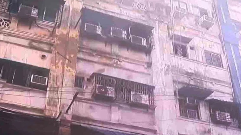 কলকাতায় আবাসিক হোটেলে আগুনে ৯ মৃত্যু, ৮ জনই বাংলাদেশি