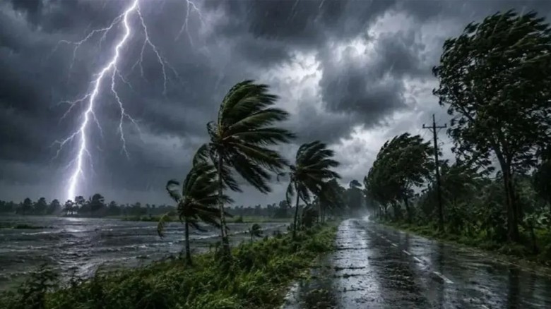 কক্সবাজারে দুপুরের মধ্যে বজ্রবৃষ্টি ও ঝোড়ো হাওয়ার আভাস