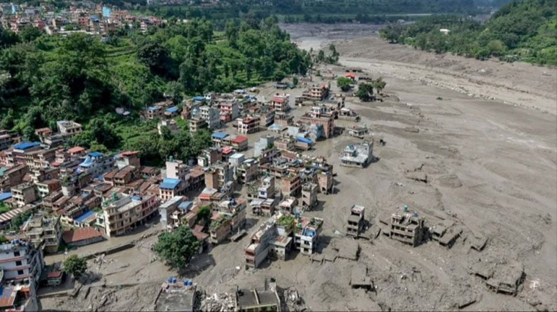নেপালে ভয়াবহ বন্যা ও পাহাড়ধস, নিহত ৯৫, নিখোঁজ শত শত পর্যটক