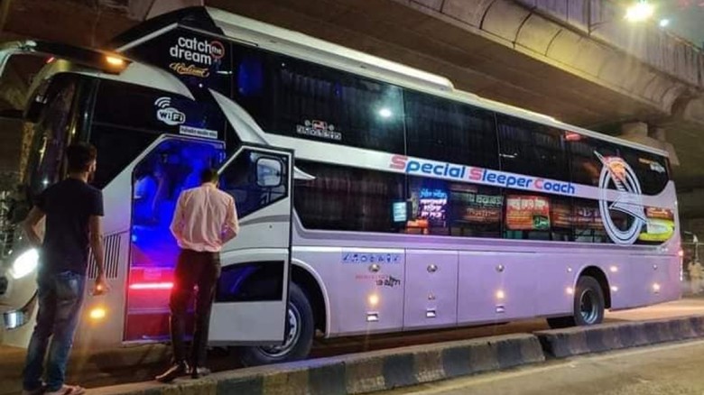 অনুমোদনহীন স্লিপার বাসের বিরুদ্ধে ব্যবস্থা নেওয়ার নির্দেশ প্