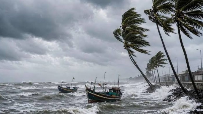 কক্সবাজারসহ ছয় অঞ্চলে ৬০ কিলোমিটার বেগে ঝড়ের আশঙ্কা