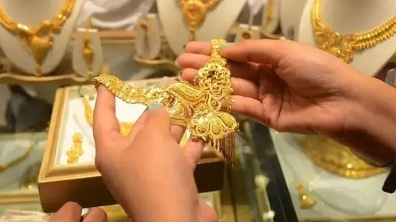 সোনার গহনার দাম ভরিতে কমলো ২ হাজার ২১৬ টাকা