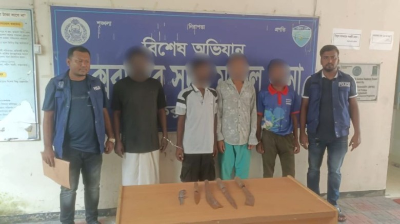 কক্সবাজারে রাতভর পুলিশের অভিযান, গ্রেপ্তার ১৪