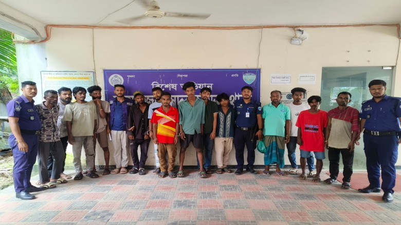কক্সবাজারে পুলিশের বিশেষ অভিযানে ২৩ জন গ্রেফতার